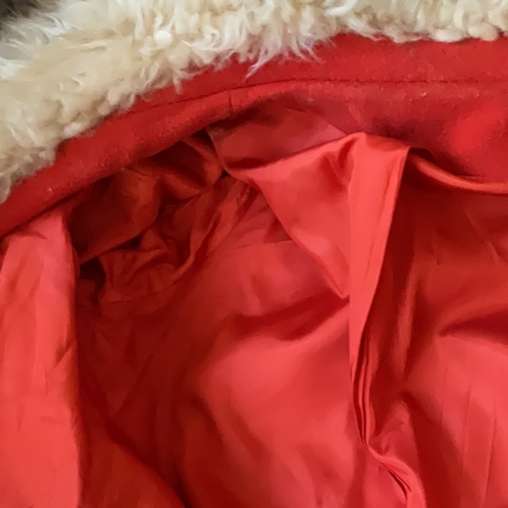 25. Vintage Retro 60s 70s Sears Red and Cream Pea Coat with Luxurious Fur Collar - Picture 13 of 16